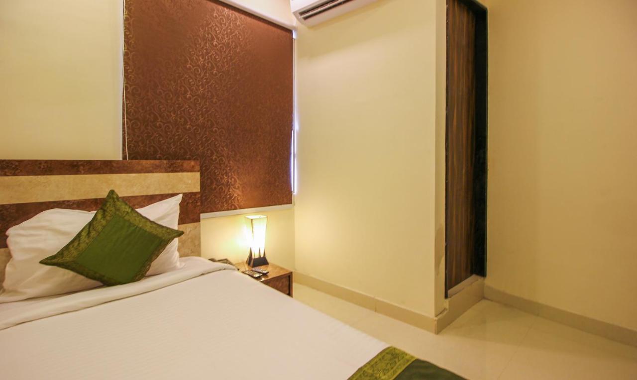 Treebo Address Inn, Banjara Hills Hyderabad Exterior foto