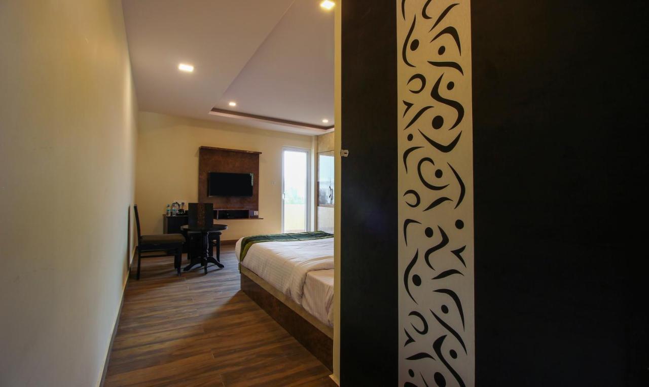 Treebo Address Inn, Banjara Hills Hyderabad Exterior foto
