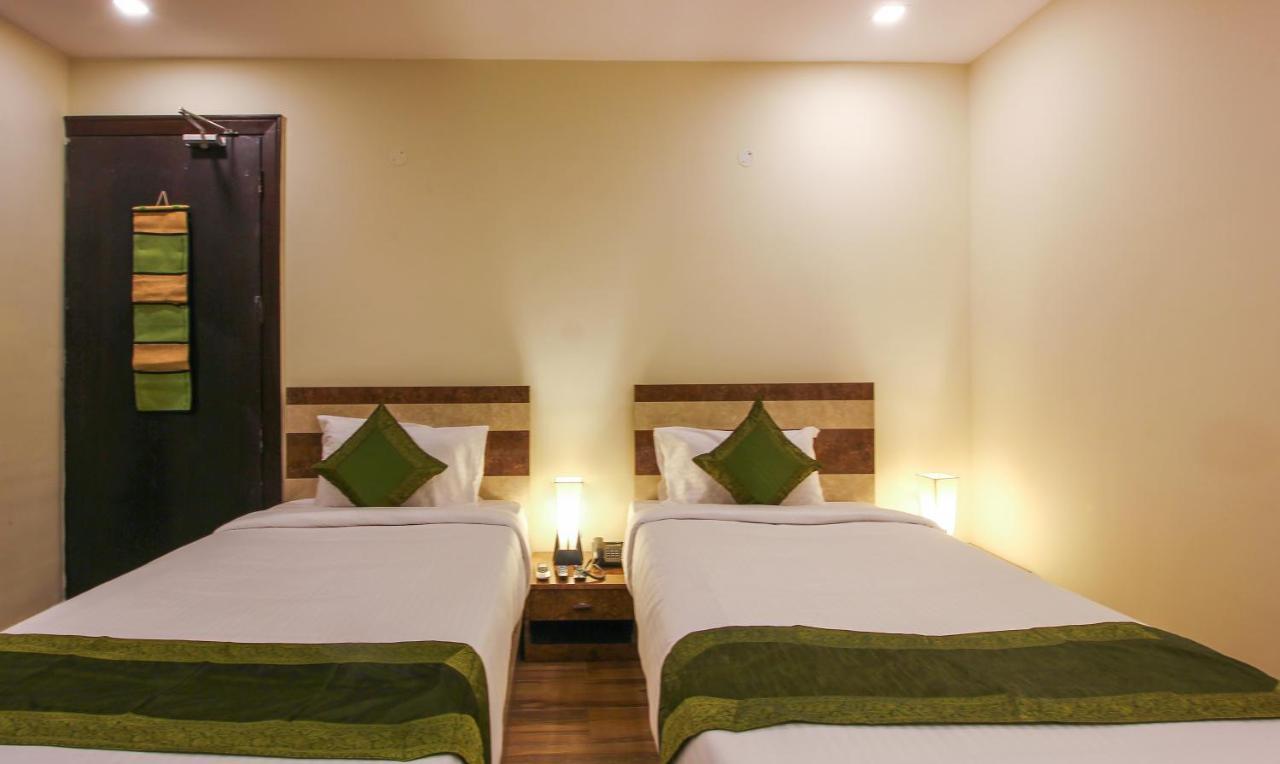 Treebo Address Inn, Banjara Hills Hyderabad Exterior foto