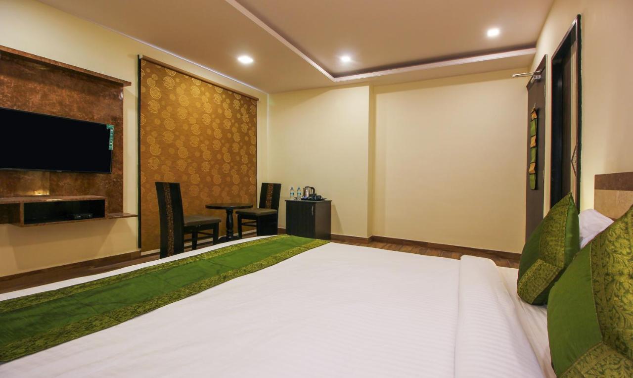 Treebo Address Inn, Banjara Hills Hyderabad Exterior foto