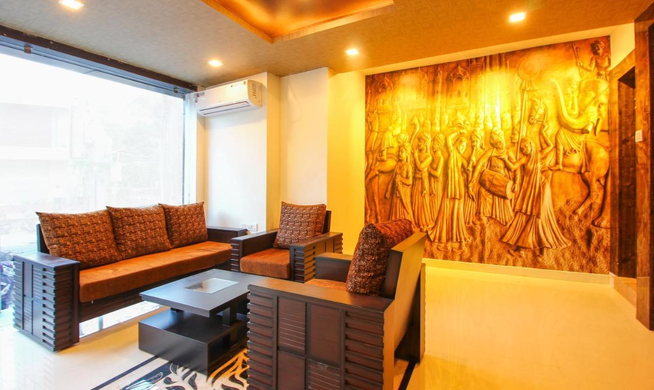 Treebo Address Inn, Banjara Hills Hyderabad Exterior foto