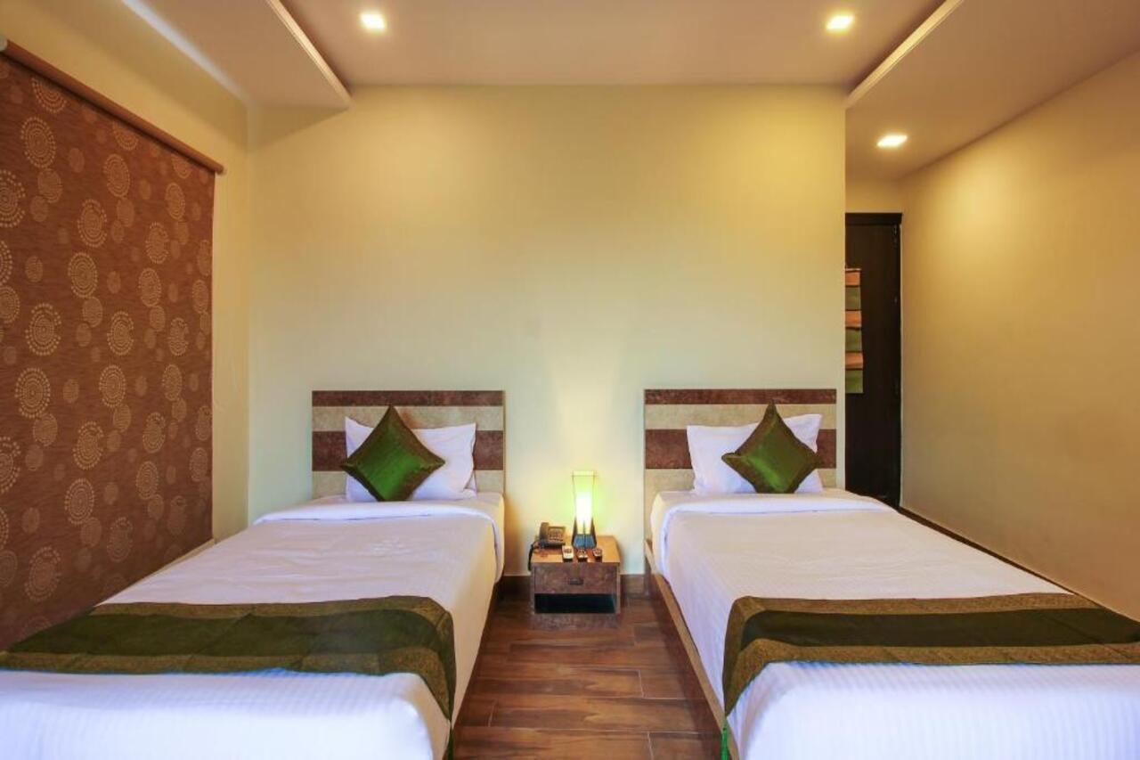 Treebo Address Inn, Banjara Hills Hyderabad Exterior foto